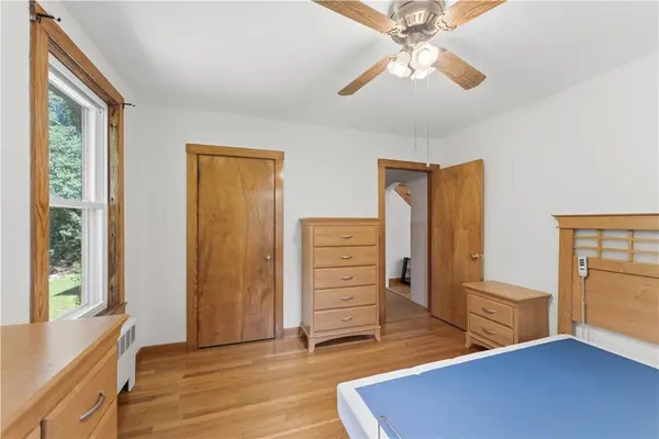 917 Woonsocket Hill RD, North Smithfield, RI 02896