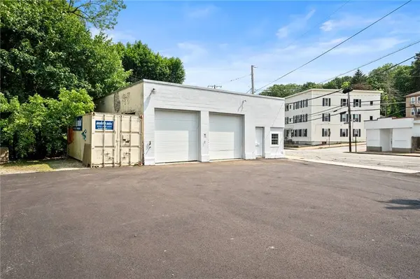 250 Manville RD, Woonsocket, RI 02895