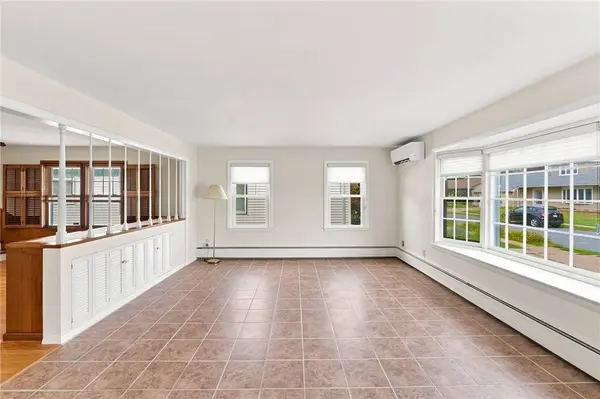 74 Isabella AVE, Providence, RI 02908