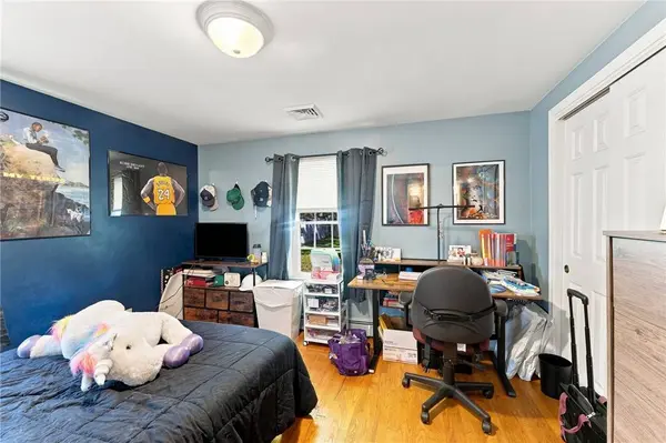 95 Thomas Leighton BLVD, Cumberland, RI 02864