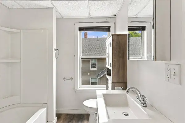 56 Summit ST, Woonsocket, RI 02895