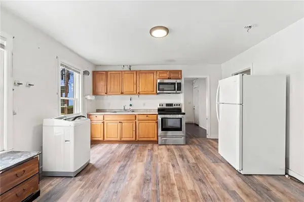 56 Summit ST, Woonsocket, RI 02895