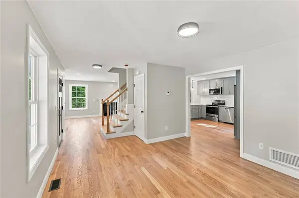 18 Elaine DR, Hopkinton, RI 02832