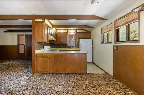 16013 Calle Hermosa, Green Valley, CA 91390