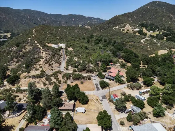 16008 Calle El Capitan, Green Valley, CA 91390