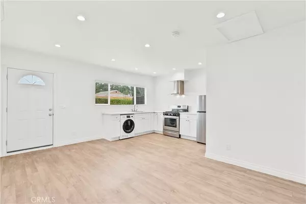 8112 Amestoy AVE, Van Nuys, CA 91406