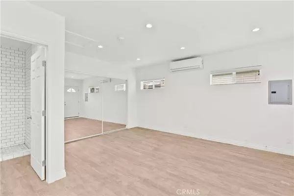 8112 Amestoy AVE, Van Nuys, CA 91406