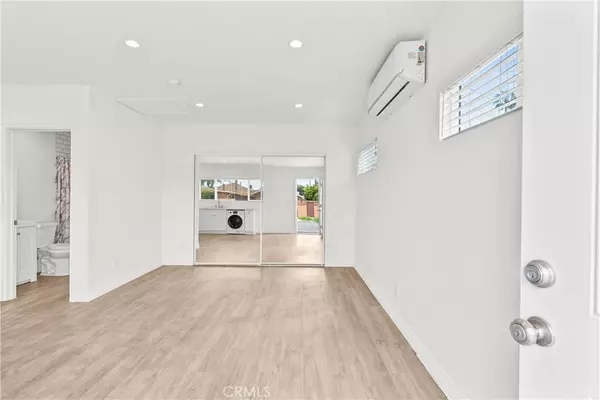 8112 Amestoy AVE, Van Nuys, CA 91406