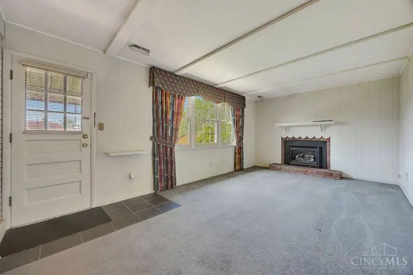 260 Reister Dr, Hamilton, OH 45013