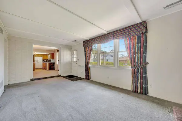 260 Reister Dr, Hamilton, OH 45013