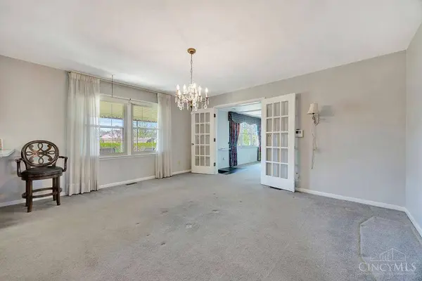 260 Reister Dr, Hamilton, OH 45013