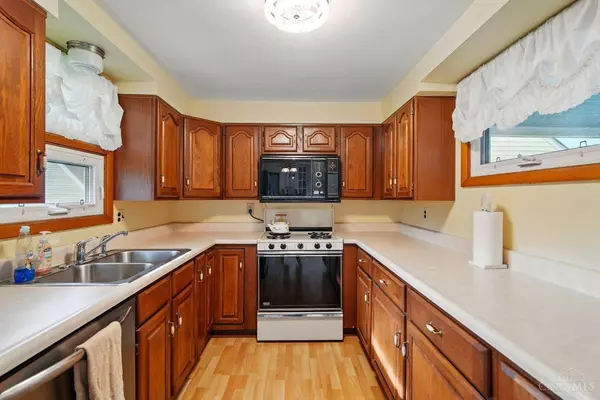 900 Kingston Dr, Hamilton, OH 45013