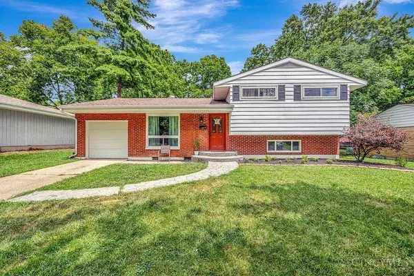 11415 Rose Ln, Forest Park, OH 45246