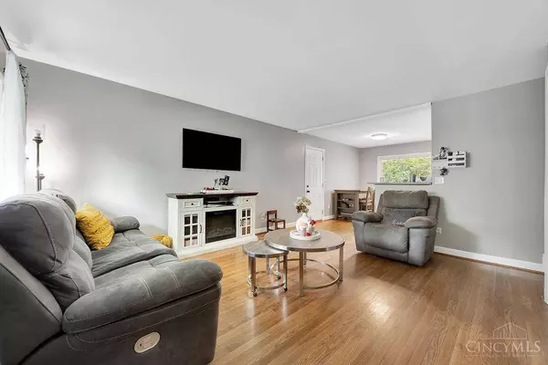 11415 Rose Ln, Forest Park, OH 45246