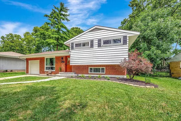 11415 Rose Ln, Forest Park, OH 45246