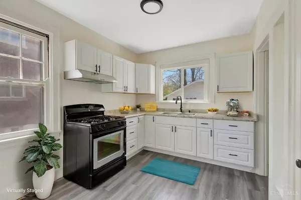 1225 Amanda Pl, Cincinnati, OH 45205