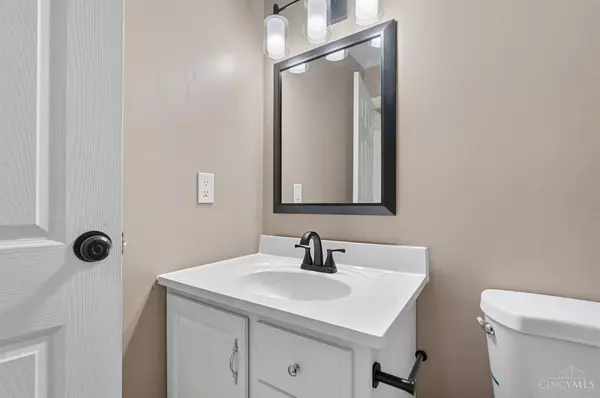 975 Vassar Ct, Fairfield, OH 45014