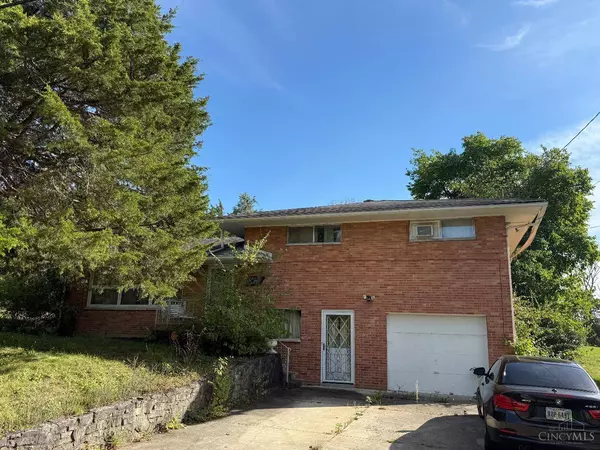 6940 Ellen Dr, Jefferson Twp, OH 45417