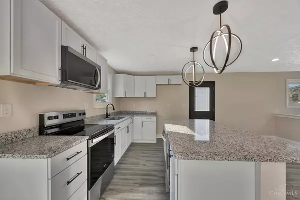 56 Skokiaan Dr, Franklin, OH 45005