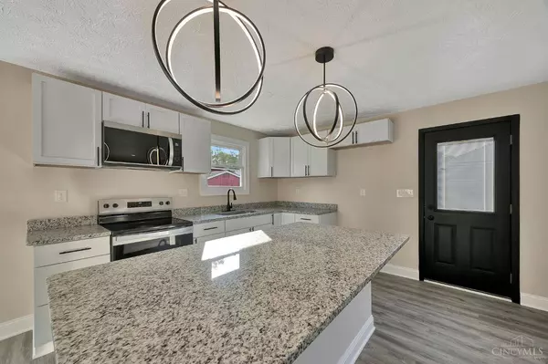 56 Skokiaan Dr, Franklin, OH 45005