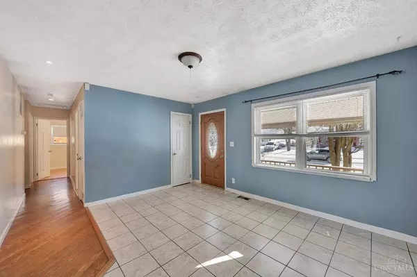 2480 Merriway Ln, Colerain Twp, OH 45231