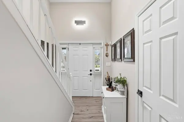 3350 Village Dr, Fairfield, OH 45014