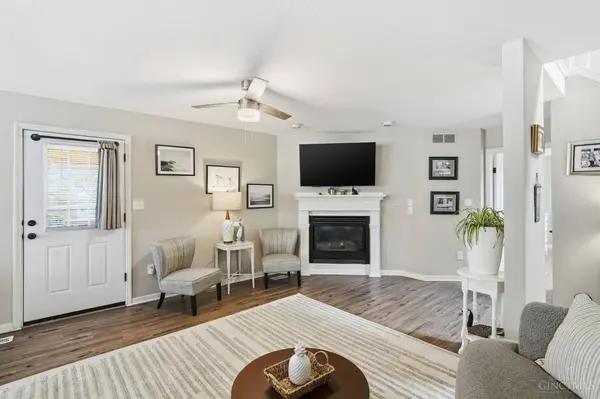 3350 Village Dr, Fairfield, OH 45014