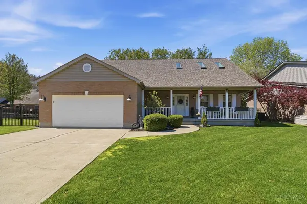 3350 Village Dr, Fairfield, OH 45014