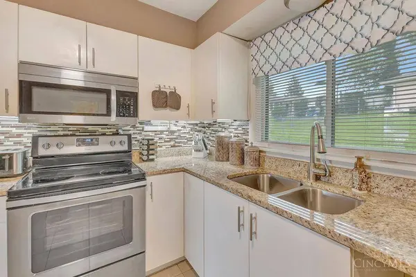 1210 Clovernook Dr, Hamilton, OH 45013