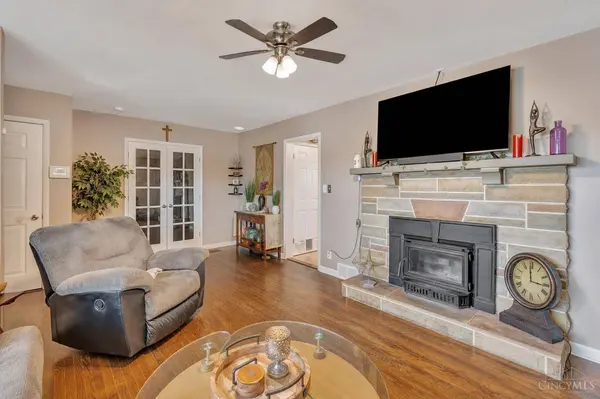1210 Clovernook Dr, Hamilton, OH 45013