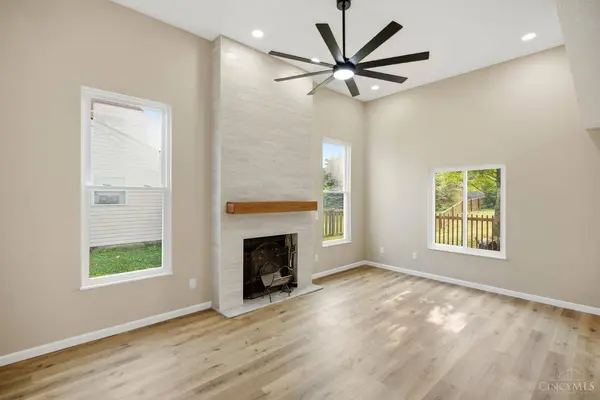 944 Fox Croft Pl, Trenton, OH 45067
