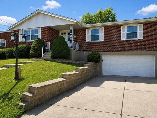 263 Deephaven Dr