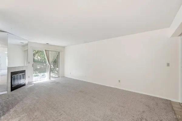 5207 S Eaglesnest Dr #83, Cincinnati, OH 45248
