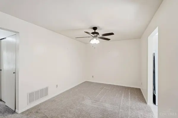5207 S Eaglesnest Dr #83, Cincinnati, OH 45248