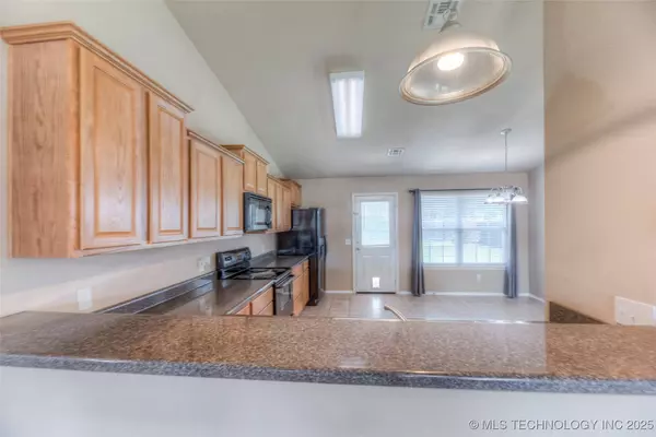 273 W Fairlane DR, Sapulpa, OK 74066