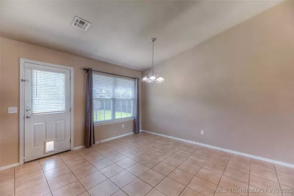 273 W Fairlane DR, Sapulpa, OK 74066