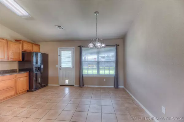 273 W Fairlane DR, Sapulpa, OK 74066