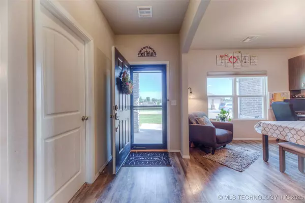 30236 E 70th ST S, Broken Arrow, OK 74014