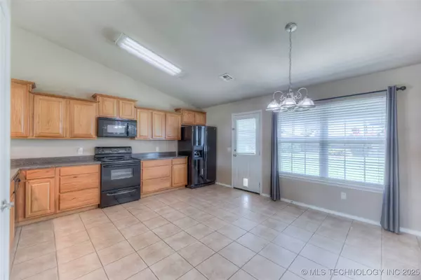 273 W Fairlane DR, Sapulpa, OK 74066