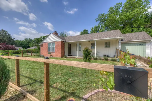 704 N Knoxville AVE, Tulsa, OK 74115