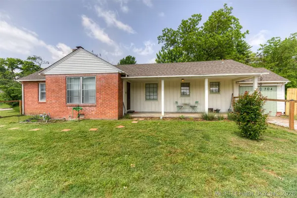 704 N Knoxville AVE, Tulsa, OK 74115