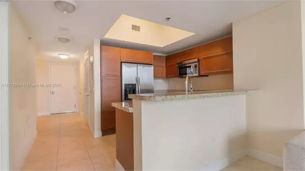 2681 N Flamingo Rd #306S, Sunrise, FL 33323