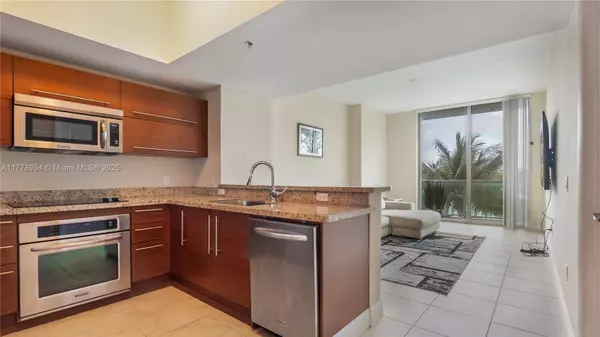 2681 N Flamingo Rd #306S, Sunrise, FL 33323