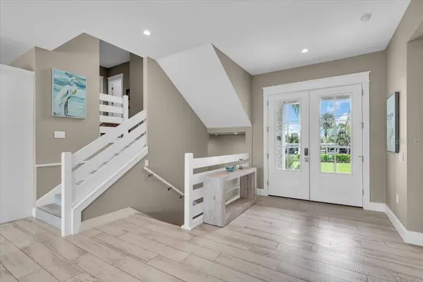 149 McKinley Dr, Sarasota, FL 34236-2117