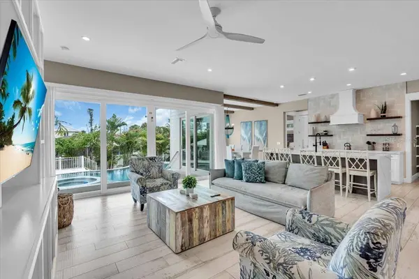 149 McKinley Dr, Sarasota, FL 34236-2117