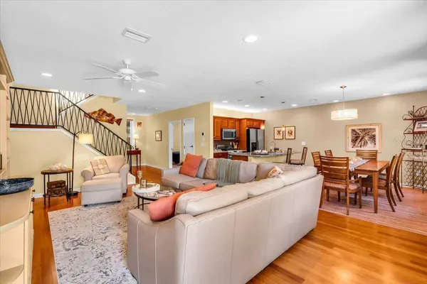 1685 LAUREL ST #4, Sarasota, FL 34236