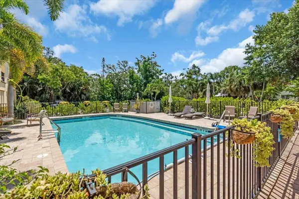 1685 LAUREL ST #4, Sarasota, FL 34236