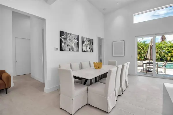 2231 WOOD ST, Sarasota, FL 34237