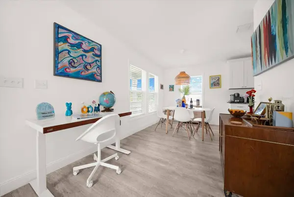 2375 BAHIA VISTA ST, Sarasota, FL 34239