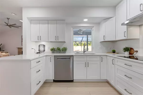 393 FLAMINGO DR, Venice, FL 34285